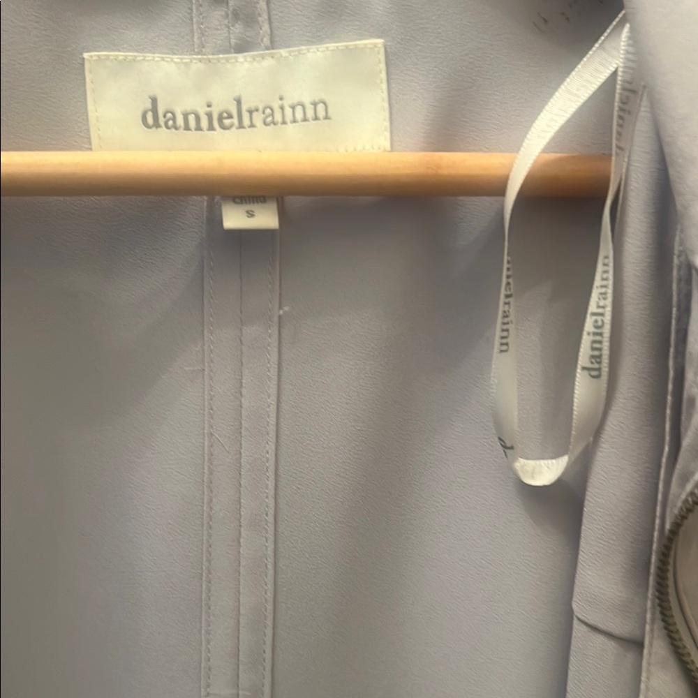 Light spring grey jacket size small - Picture 3 of 3